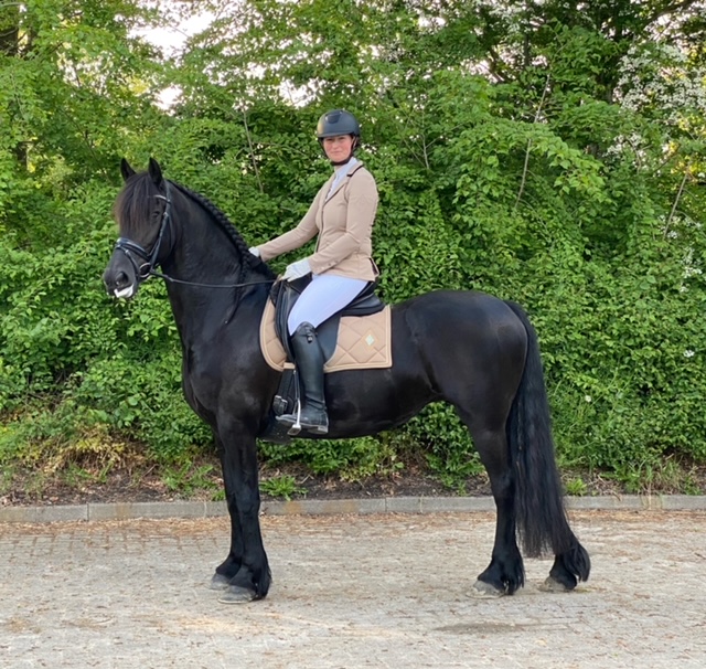 Elsemiek en Dycke.jpg (232 KB)