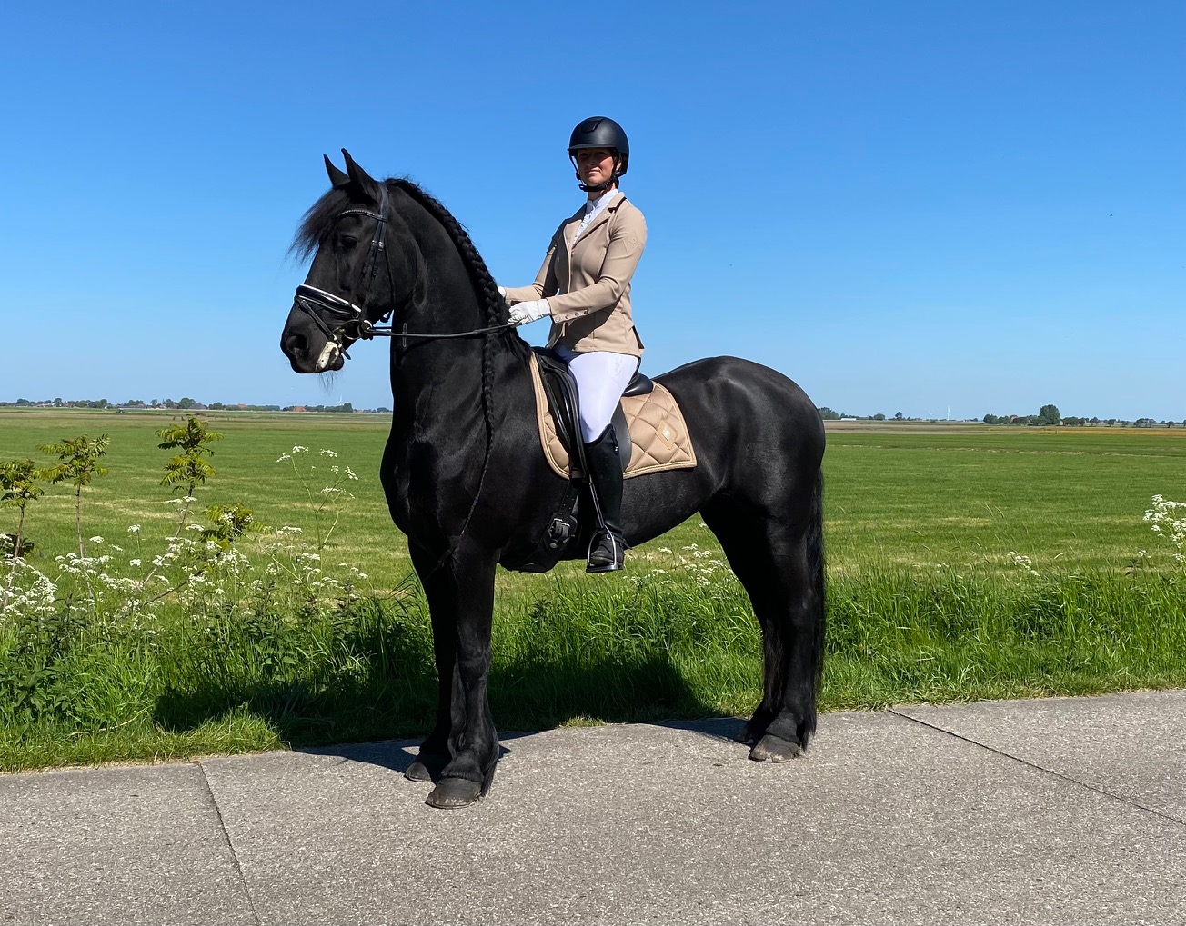 Elsemiek en Jildou Sport.jpg (447 KB)